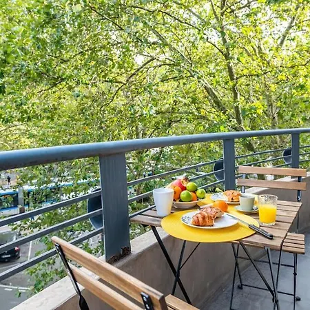 Proche Chu: 4 Personnes - Wifi Fibre - Balcon