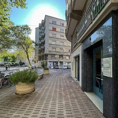 Proche Chu: 4 Personnes - Wifi Fibre - Balcon