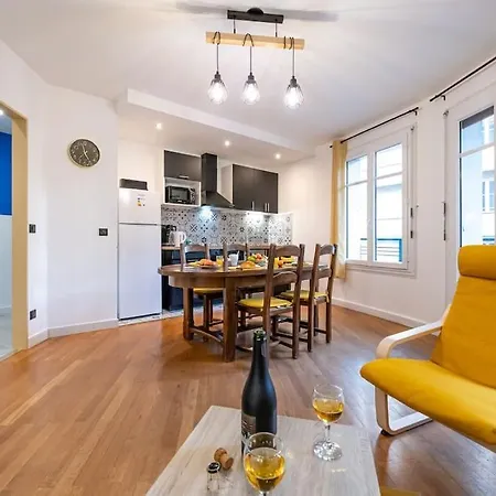 Apartment Proche Chu: 4 Personnes - Wifi Fibre - Balcon Grenoble