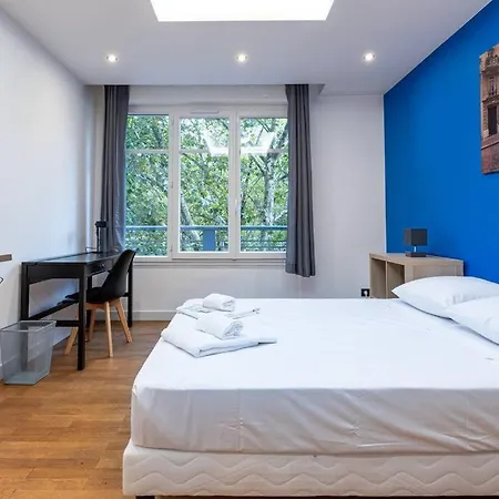 Apartment Proche Chu: 4 Personnes - Wifi Fibre - Balcon *