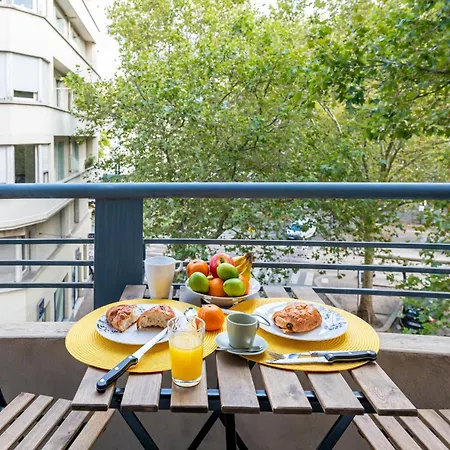 Apartment Proche Chu: 4 Personnes - Wifi Fibre - Balcon