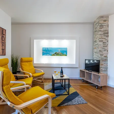 Proche Chu: 4 Personnes - Wifi Fibre - Balcon * Grenoble