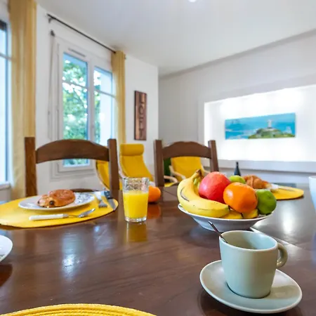 Proche Chu: 4 Personnes - Wifi Fibre - Balcon Apartment