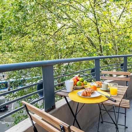 Proche Chu: 4 Personnes - Wifi Fibre - Balcon